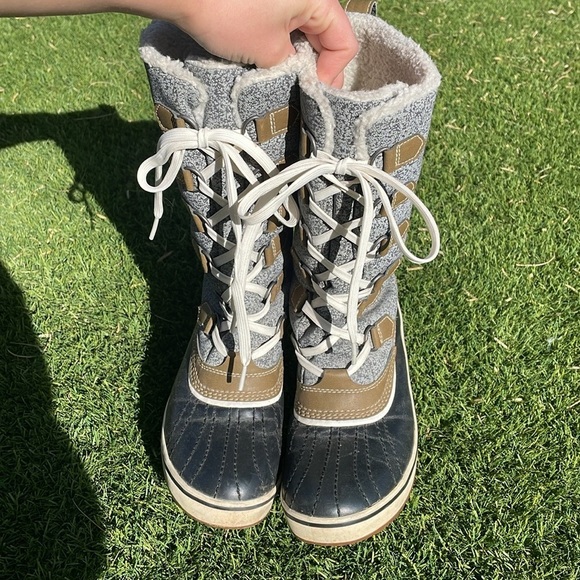 SOREL Waterproof Boots - Picture 6 of 11